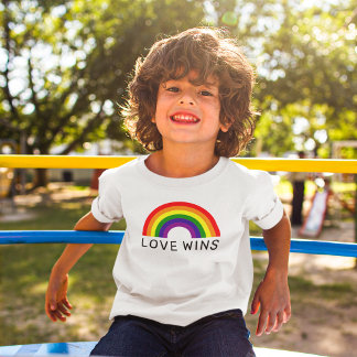 Camiseta Amor ganha o Rainbow Colors LGBTQ Pride Mês