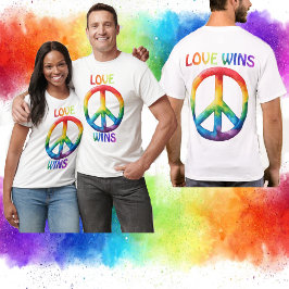 Camiseta Amor ganha sinal de paz no arco-íris