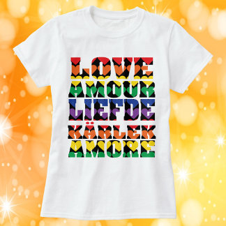 Camiseta Amor Muitas Línguas Corações Arco-Íris