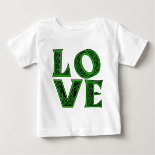 Camiseta AMOR na pia batismal celta