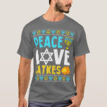 Camiseta Amor Paz Trava Hanukkah Chanukah Judeu<br><div class="desc">Amor Paz Trava Hanukkah Chanukah Judeu Engraçado, Família, Esportes, Música, Educação, Animais, Empregos, Nomes, Gráfico, Camisa de Camisetas, Ditos Engraçados, Vintage, Feriados, Presentes, Festa, Sumário, Orgulho, férias, roupa de vestuário presente para Dia de os pais, Natal, Aniversário, Dia de as mães, Aniversário, Graduação, Até 4 de julho, aposentadoria, Rua, Dia...</div>