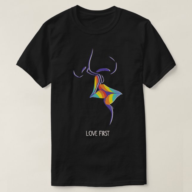 Camiseta Amor Primeiro beija lábios (Frente do Design)