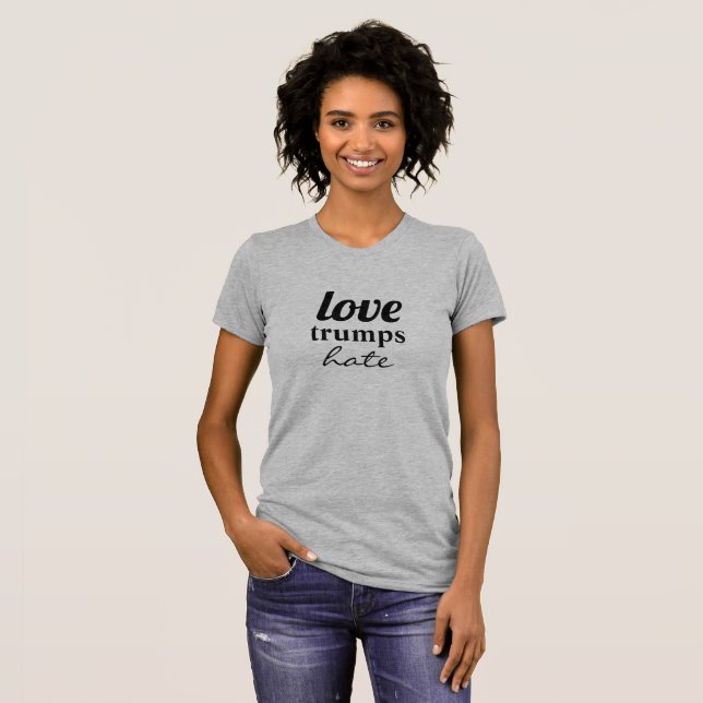 Camiseta Amor Trumps Ódio (Frente Completa)