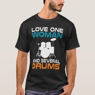 Camiseta Amor Uma Mulher E Várias Drumadoras Casais