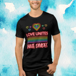 Camiseta Amor Une Ódio Divisões