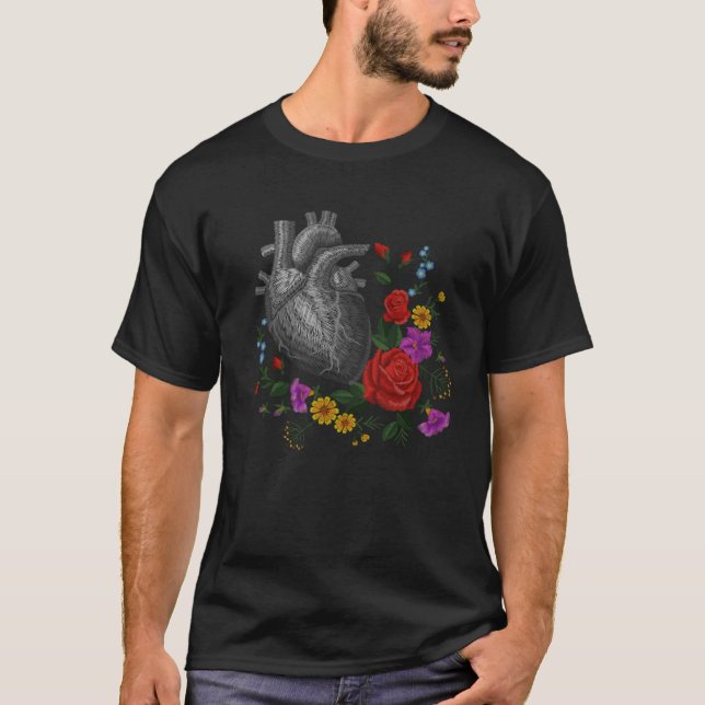 Camiseta Anatomical Heart And Flowers  Men Women Cardiologi (Frente)
