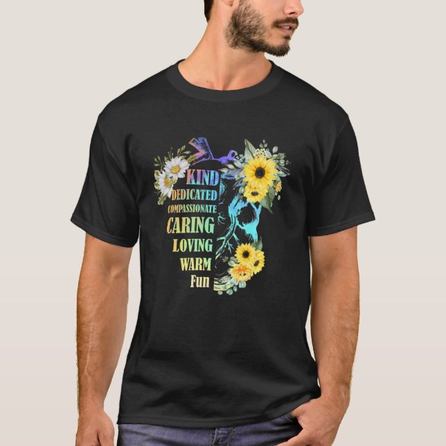 Camiseta Anatomical Heart With Daisy And Sun Flowers Cardia (Frente)