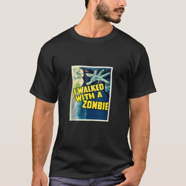 Camiseta Andei Com Um Tanque De Poster De Filme Zombie. (Frente)