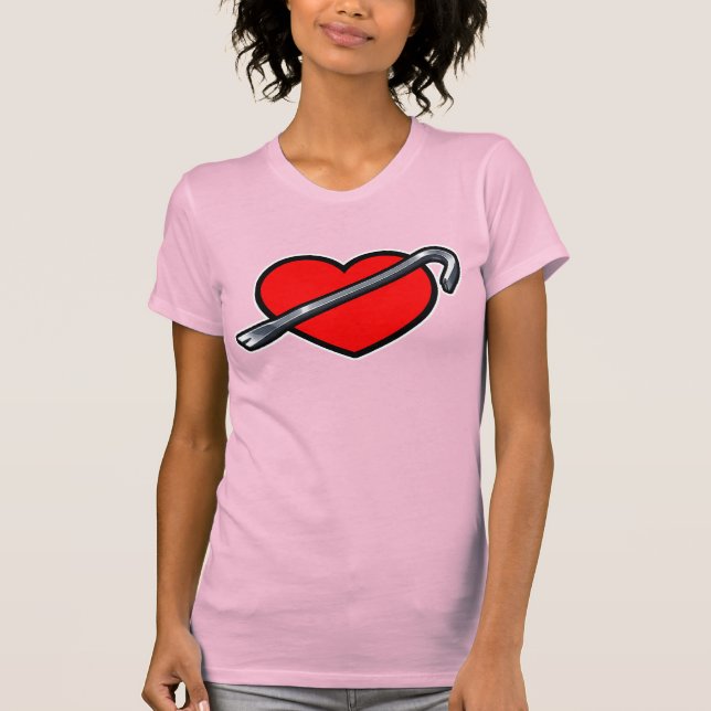 Camiseta Anime Corações Quebra-Corações Feroz Design de Pé  (Frente)