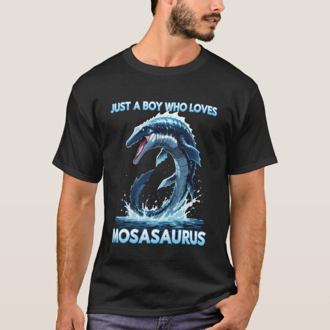 Camiseta Anime Just A Boy Who Loves Mosasaurus (Frente)