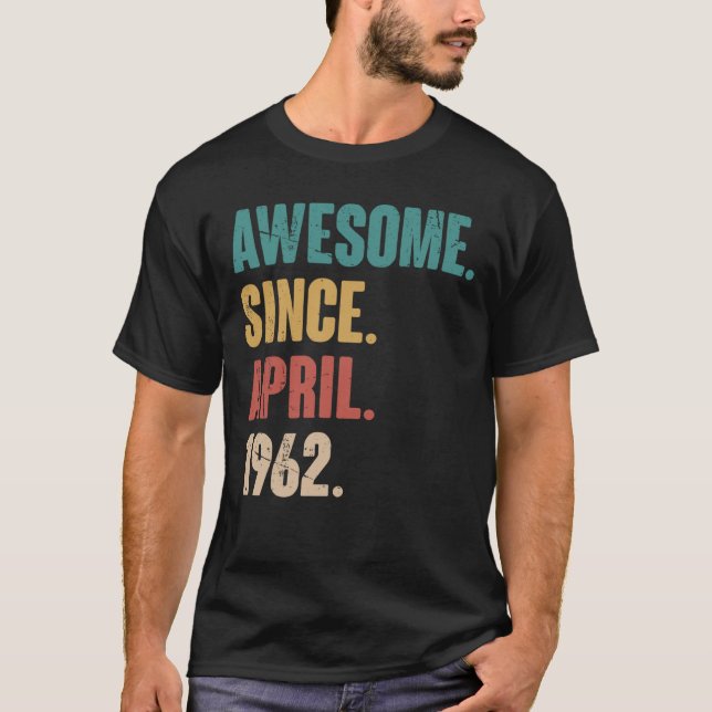 Camiseta Aniversário 61 Decoração das ruas Abril 61 Anos Vi (Frente)