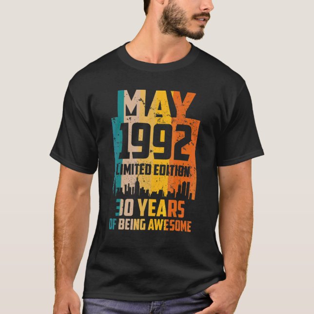 Camiseta aniversário de 30 anos 30 Anos Incrível Desde Maio (Frente)