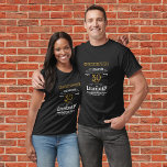 Camiseta aniversário de 30 anos Legendário Retro Dourado Pr<br><div class="desc">Uma camiseta clássica personalizada para aquele aniversário de 30 anos especial e comemorando a 30. Adicione o nome a este design preto, branco e ouro do estilo retrorreflector vintage para um presente de aniversário de 30 anos personalizado. Edite facilmente o nome e o ano com o modelo fornecido. Um maravilhoso...</div>