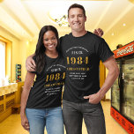 Camiseta aniversário de 40 anos 1984 Adicionar Nome Parte D<br><div class="desc">Aniversário de 40 anos personalizado convidado de honra preto e Dourado T-Shirt - Nascer 1984 Edition. Comemore seu aniversário de marco em estilo com nossa camiseta de aniversário de 40 anos de Honra Personalizada. Nossa árvore preta e dourada é a peça de declaração perfeita para esta ocasião especial. Com um...</div>