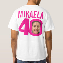 Camiseta aniversário de 40 anos cor-de-rosa e modelo de fot