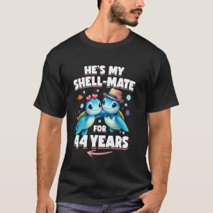 Camiseta Aniversário de 44 Anos de Casal Tartarugas Ele É M