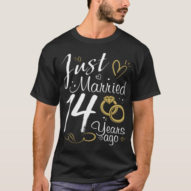 Camiseta Aniversário de Casamento 14. Recem casados 14 anos (Frente)