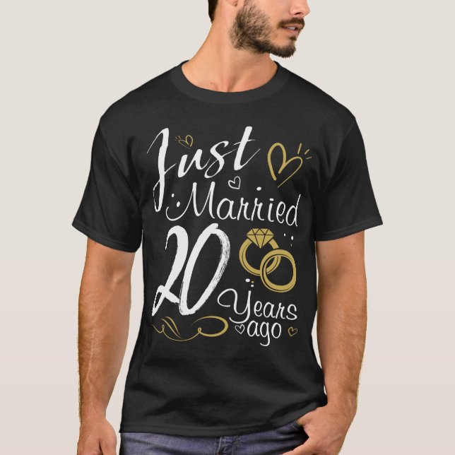 Camiseta Aniversário de Casamento 20. Recem casados 20 anos (Frente)