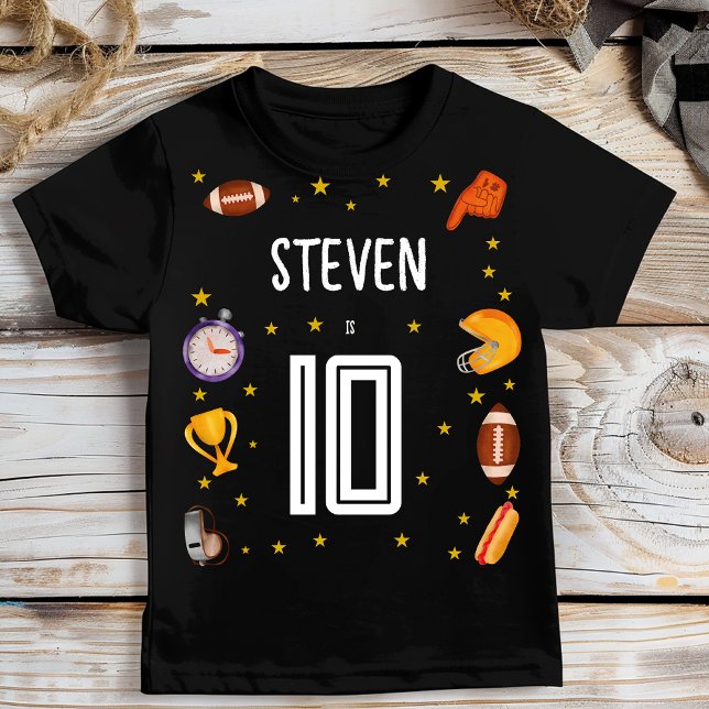 Camiseta Aniversário de criança de bola de futebol american (Criador carregado)