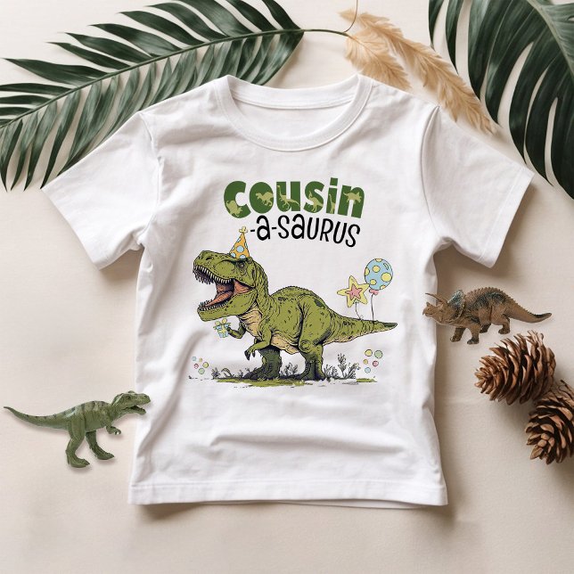 Camiseta Aniversário de criança do Tema Dinossauro do Cousi (Cute funny cousin-a-saurus t-rex dinosaur theme kids birthday party matching family unisex t-shirt)