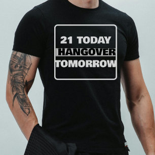 Camiseta Aniversário engraçado de 21 anos bebendo