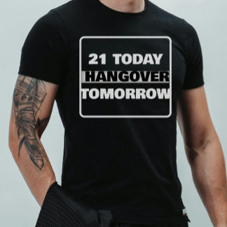 Camiseta Aniversário engraçado de 21 anos bebendo