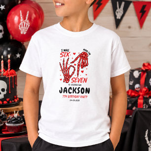 Camiseta Aniversário Seis Sete Esqueleto Mãos Festa
