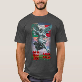 Camiseta Anjo da Independência joga Futebol em um Cinza
