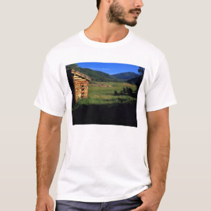 Camiseta Antiga casa de troncos perto de Park City, Utah. (