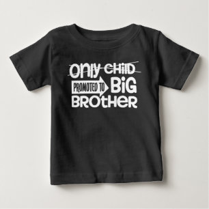 Camiseta Anúncio de Promoção de Filho Único para Irmão Mais