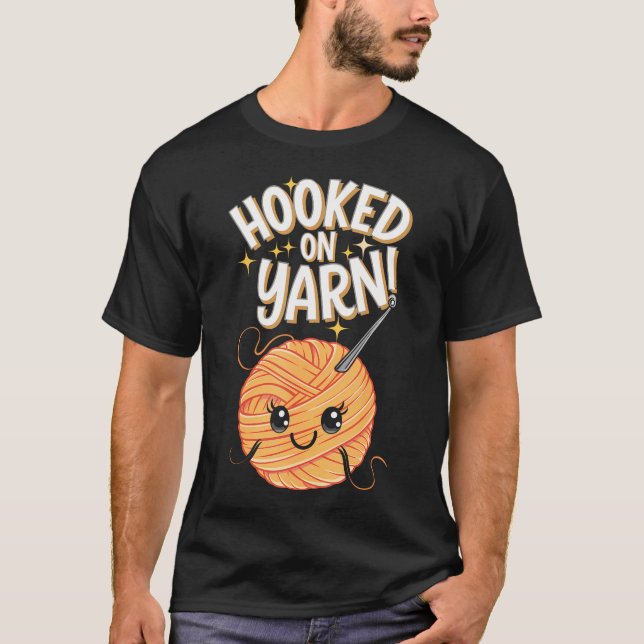Camiseta Apaixonados por Agulhas de Crochê Hooked On Yarn (Frente)