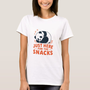 Camiseta Apenas Aqui Por Lanches Panda