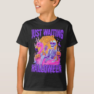 Camiseta Apenas Esperando Pelo Halloween Esqueleto Assustad