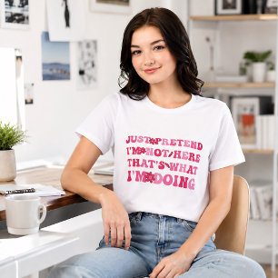 Camiseta Apenas Finja Que Não Estou Aqui Humor de Introvert