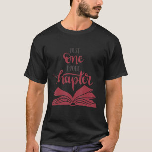 Camiseta Apenas Mais Um Capítulo Lendo Livro Sobre Bibliote