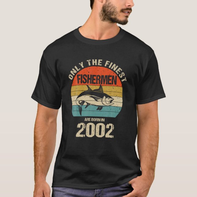 Camiseta Apenas Os Piores Pescadores Estão A Nascer Em 2002 (Frente)