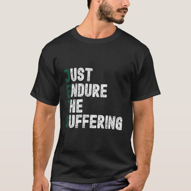 Camiseta Apenas Suponha O Sofrimento Engraçado Do Futebol (Frente)