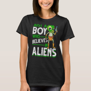 Camiseta Apenas Um Garoto Que Acredita Em Aliens De Rapto D