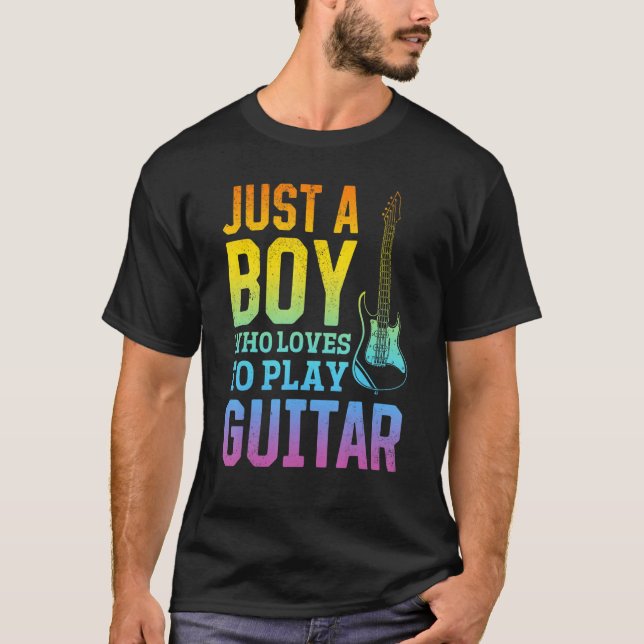 Camiseta Apenas Um Menino Que Adora Tocar Violão - Gui Elét (Frente)