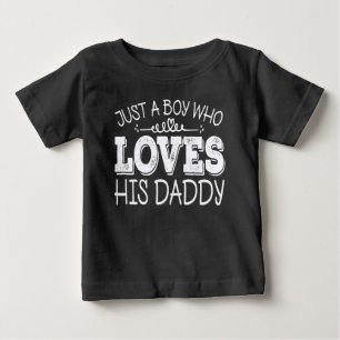 Camiseta Apenas Um Menino Que Ama A Festa de aniversário Le