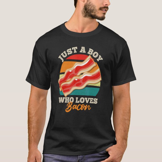 Camiseta Apenas Um Menino Que Ama Bacon Bacon (Frente)
