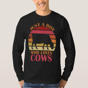 Camiseta Apenas um menino que ama bezerros agricultores cri