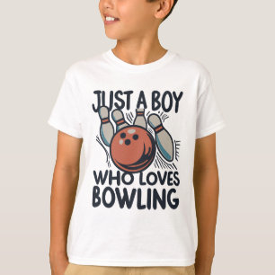 Camiseta Apenas um menino que ama Boliches