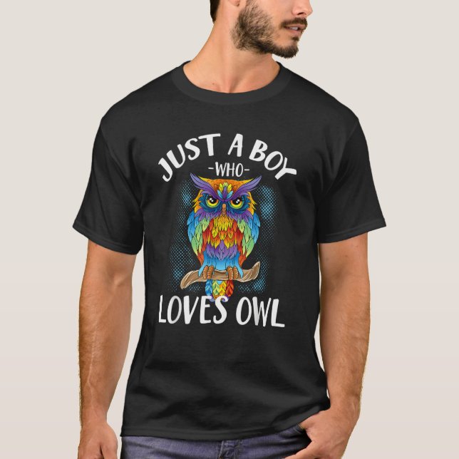 Camiseta Apenas Um Menino Que Ama Corujas (Frente)