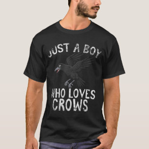 Camiseta Apenas Um Menino Que Ama Corvos