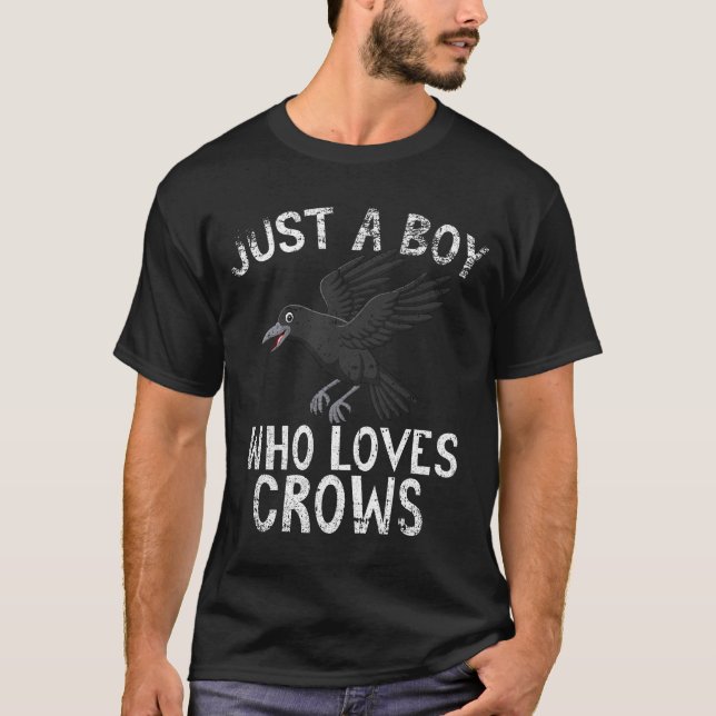 Camiseta Apenas Um Menino Que Ama Corvos (Frente)