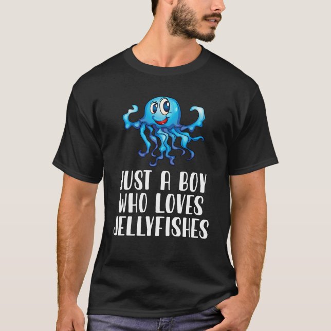 Camiseta Apenas Um Menino Que Ama Jellyfishes (Frente)