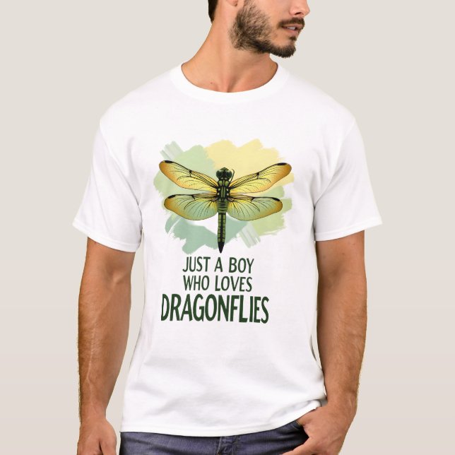Camiseta Apenas um menino que ama libélulas. Libélulas Drag (Frente)