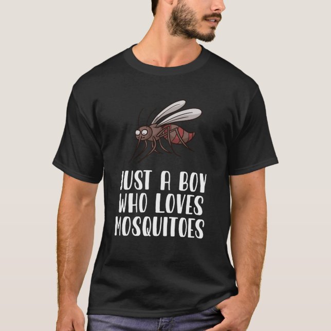 Camiseta Apenas Um Menino Que Ama Mosquitos (Frente)