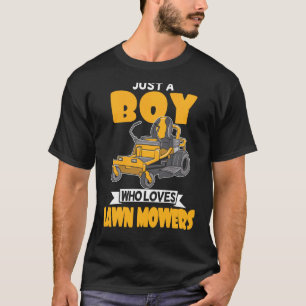 Camiseta Apenas Um Menino Que Ama O Gramado Mowers Parecend